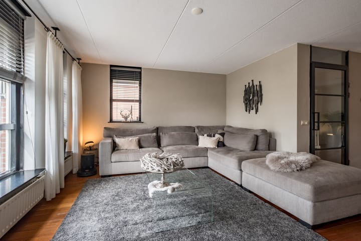 Foto 9 van Stiffelio 75