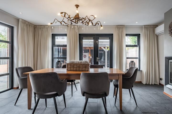 Foto 15 van Stiffelio 75