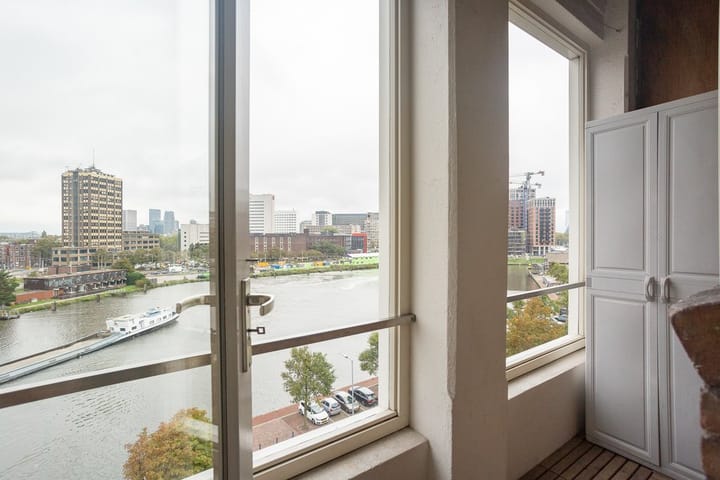 Photo 24 of Coolhaven 48-F