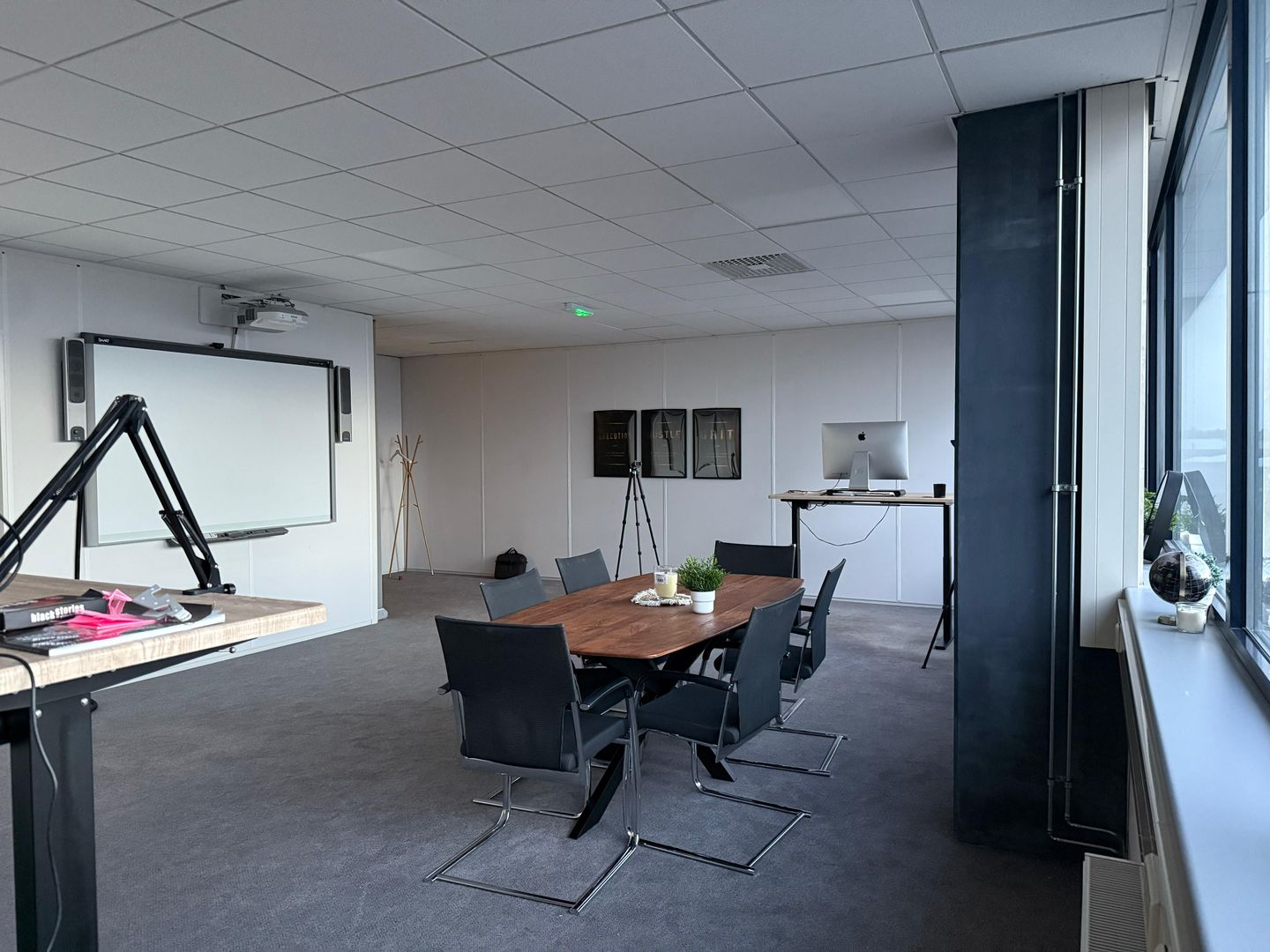 View photo 1 of Ressenerbroek 24-e