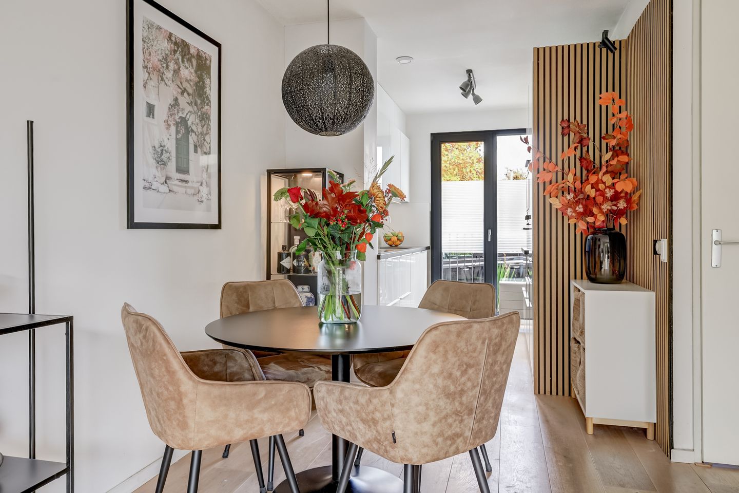 Photo 10 of Hoornplantsoen 30