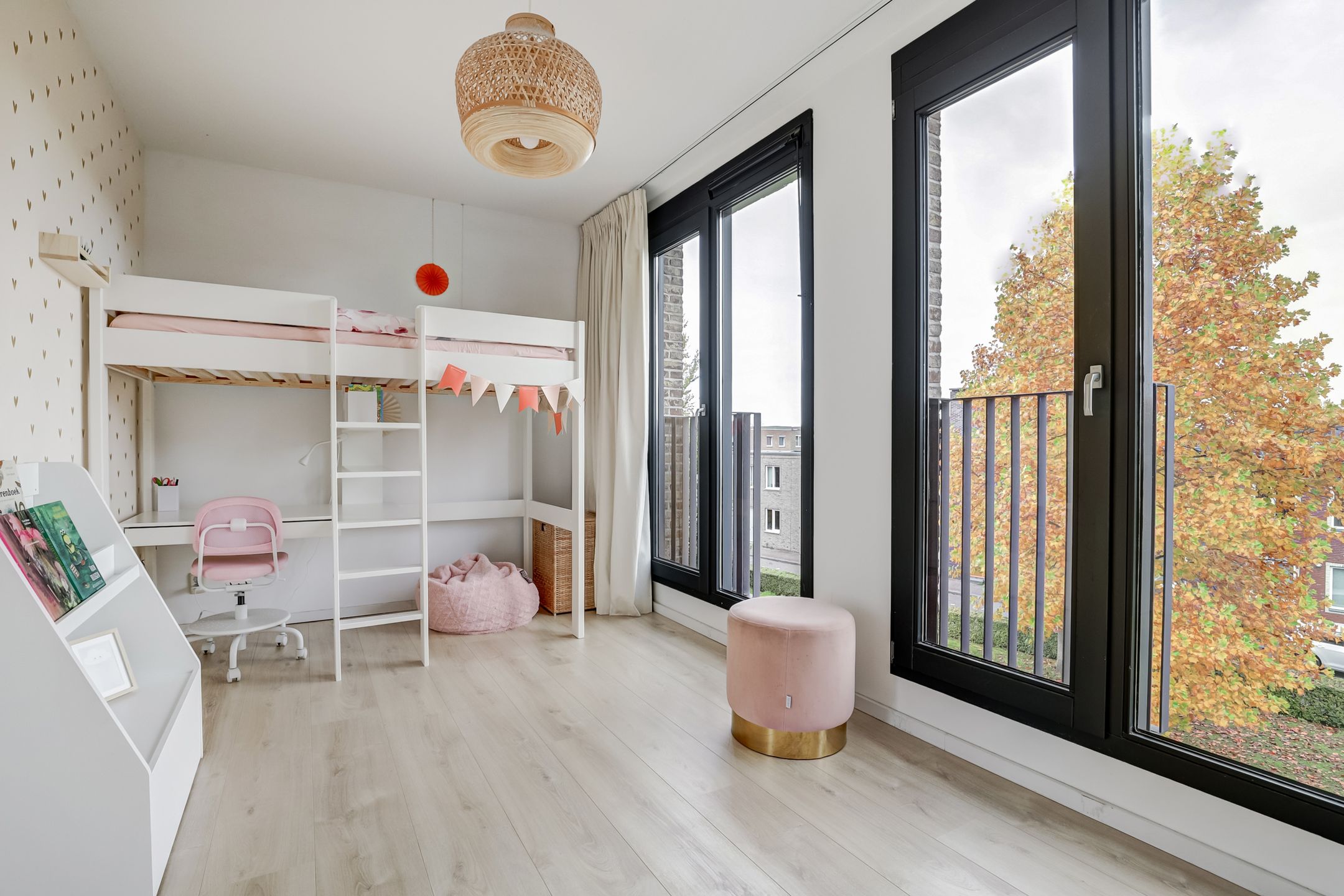 Photo 21 of Hoornplantsoen 30