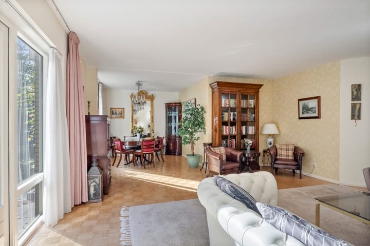 Photo 7 of Brederodelaan 51-A