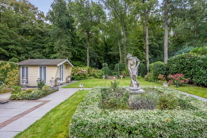 Photo 41 of Brederodelaan 51-A