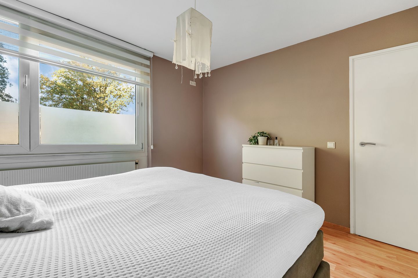 Foto 19 van E. du Perronstraat 7