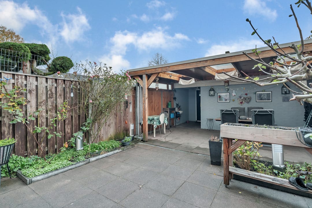 Foto 31 van E. du Perronstraat 7