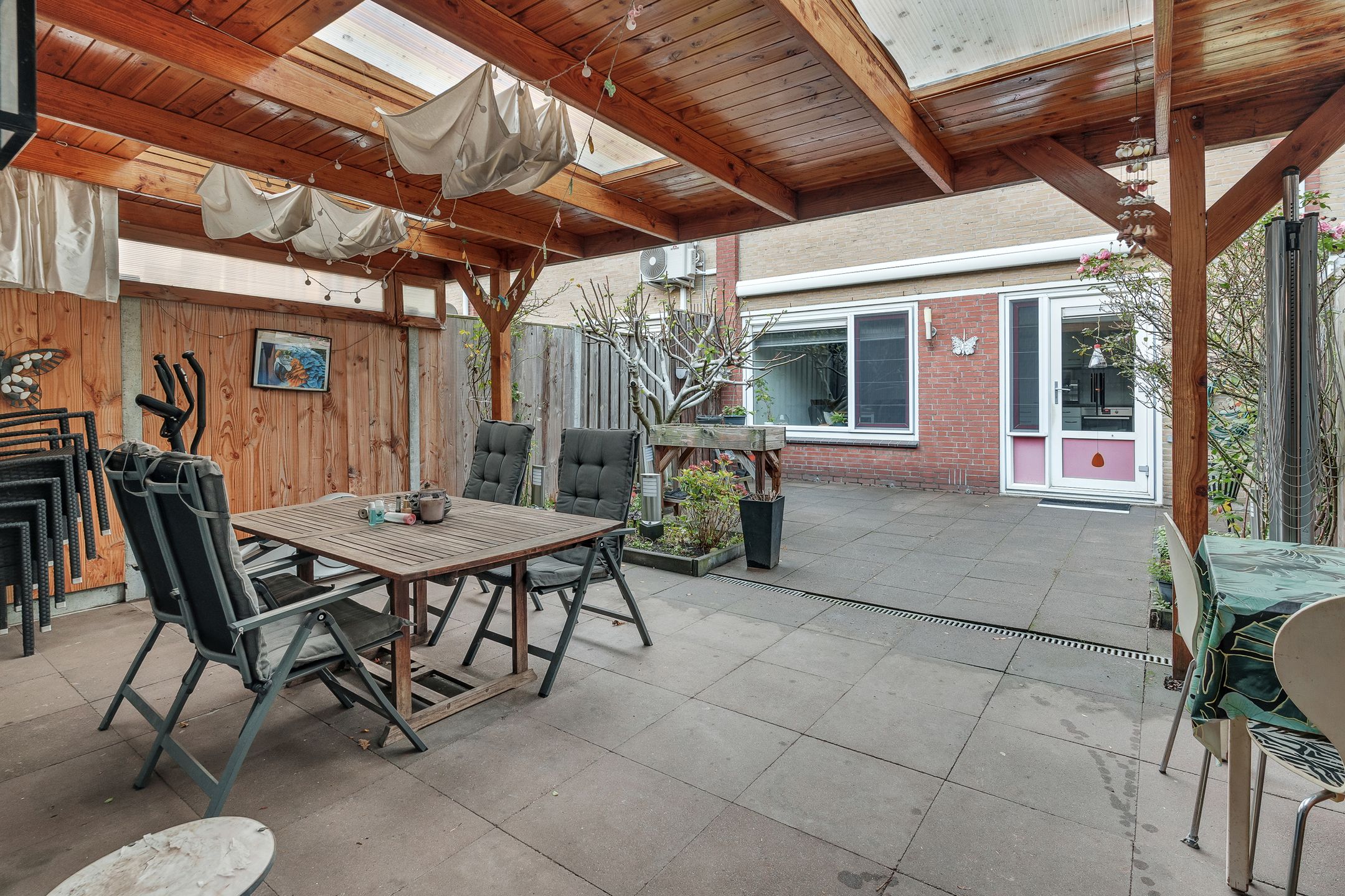 Foto 36 van E. du Perronstraat 7