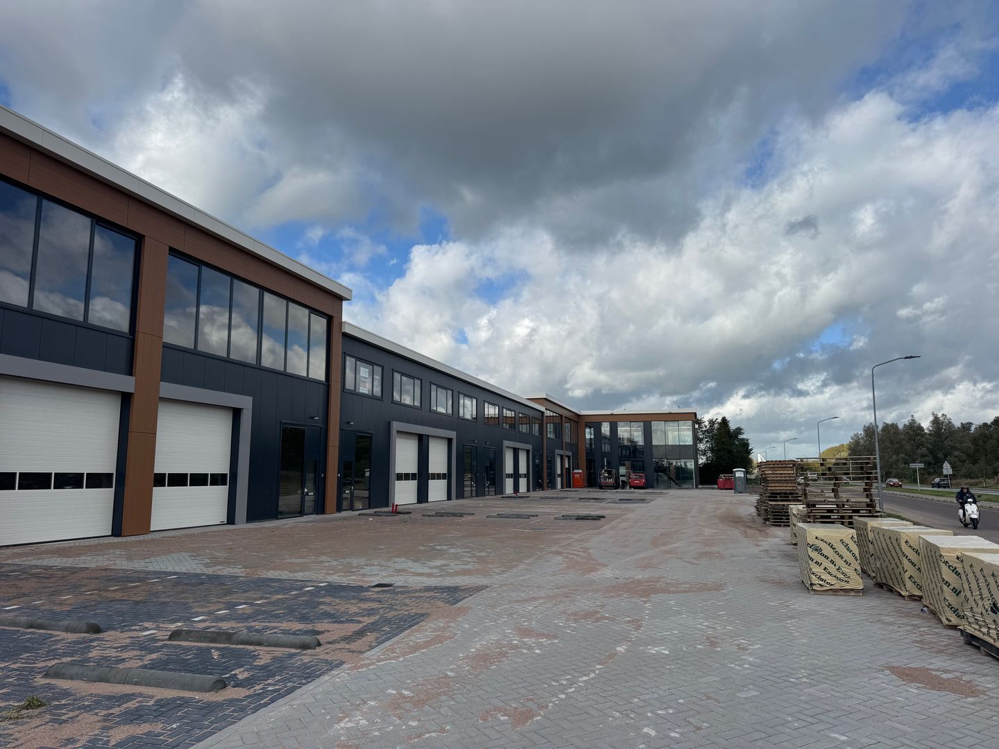 Bekijk foto 1 van Nieuwe Bredase Baan 14-M