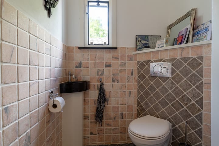 Photo 9 of Julianastraat 36