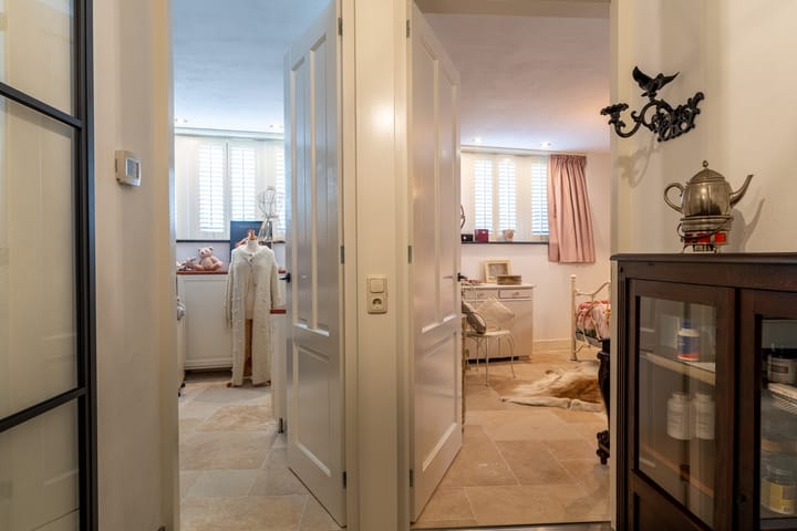 Photo 20 of Julianastraat 36