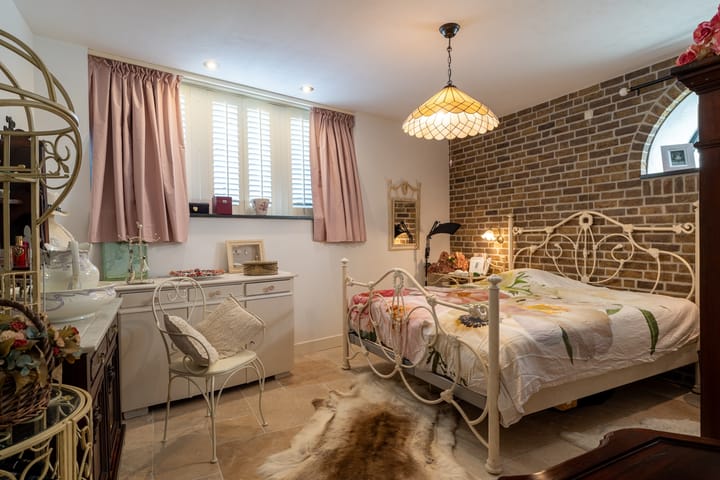 Photo 22 of Julianastraat 36