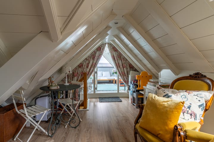 Photo 32 of Julianastraat 36