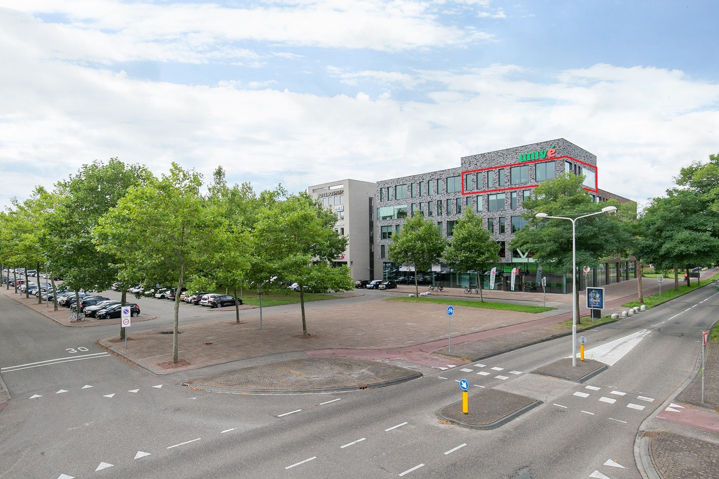 View photo 1 of Abe Lenstra boulevard 4