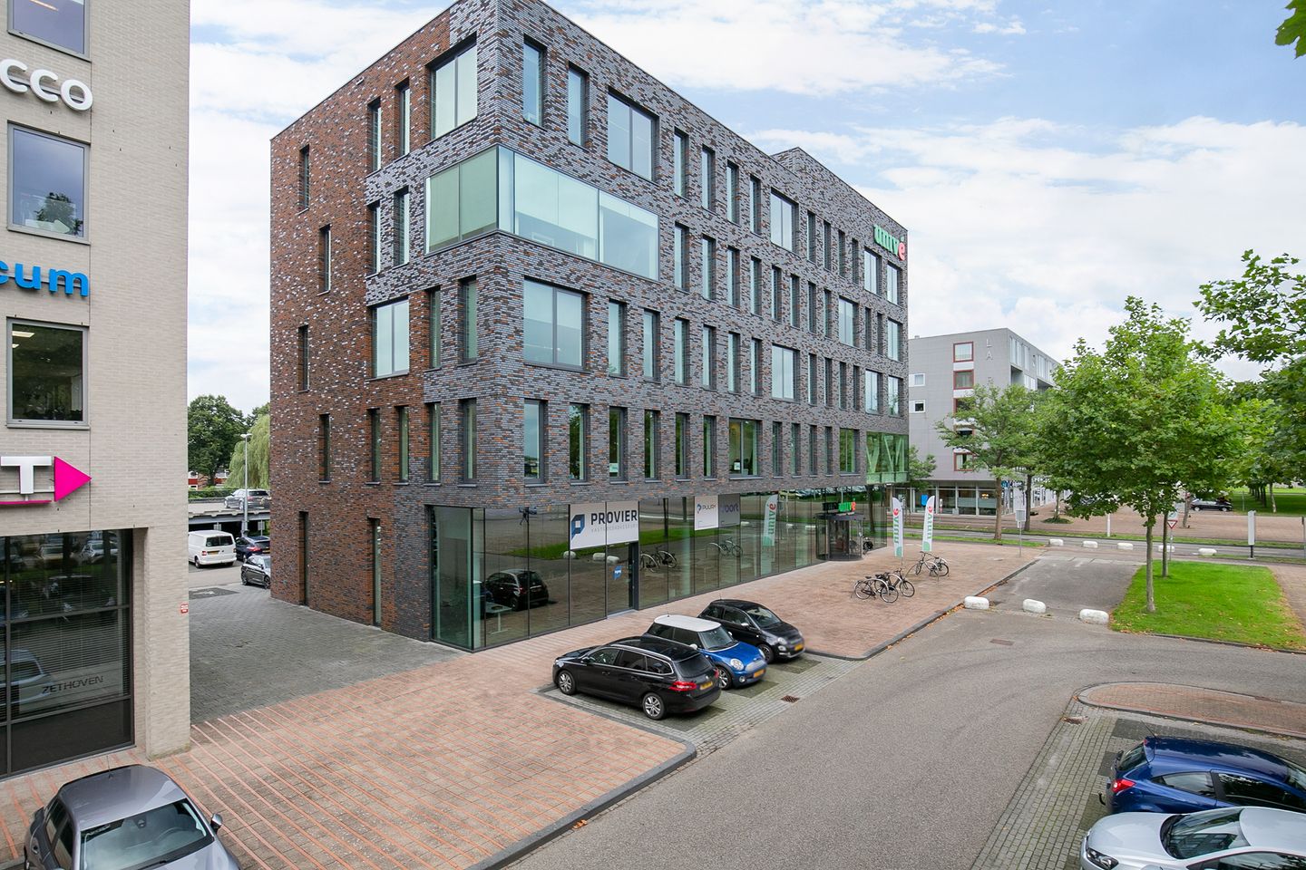 View photo 2 of Abe Lenstra boulevard 4