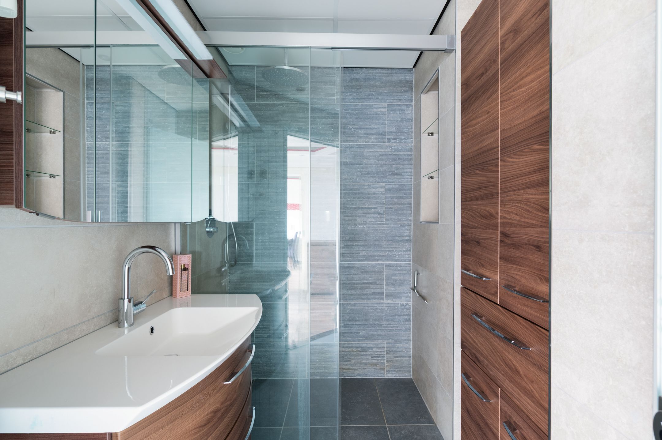 Foto 3 van Edmond Hellenraadstraat 57