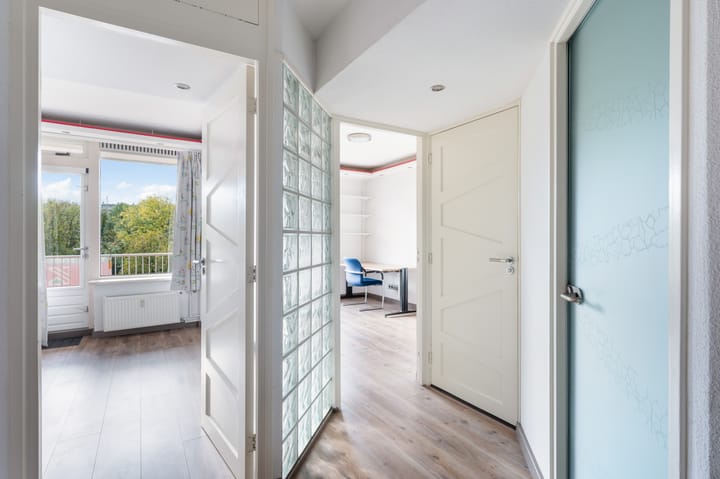 Foto 6 van Edmond Hellenraadstraat 57