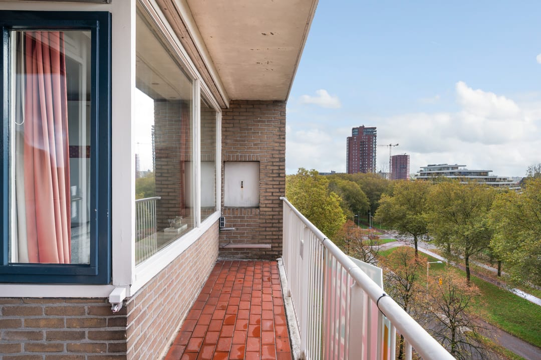 Foto 11 van Edmond Hellenraadstraat 57