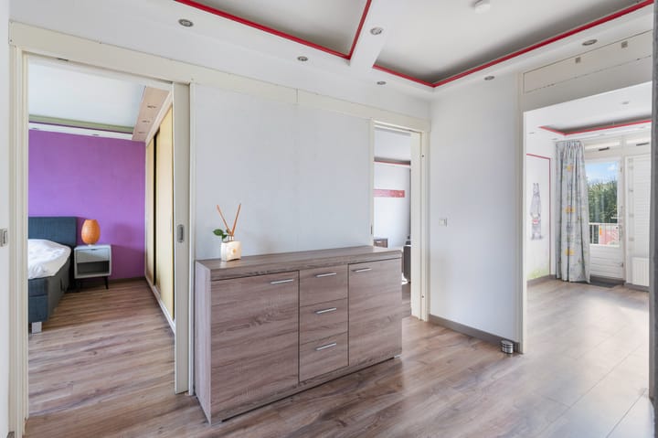 Foto 15 van Edmond Hellenraadstraat 57