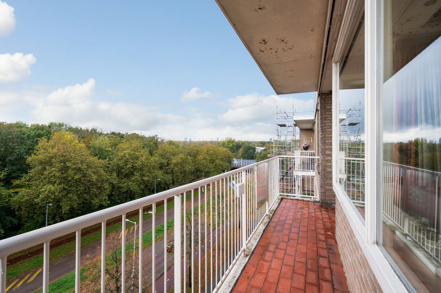 Foto 10 van Edmond Hellenraadstraat 57