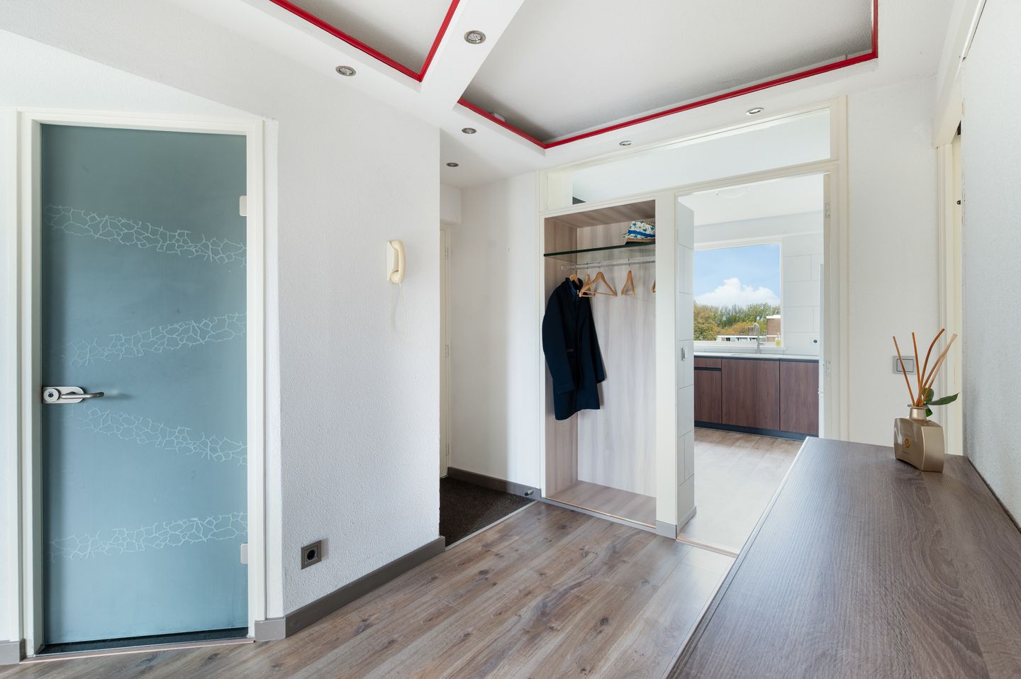 Foto 25 van Edmond Hellenraadstraat 57