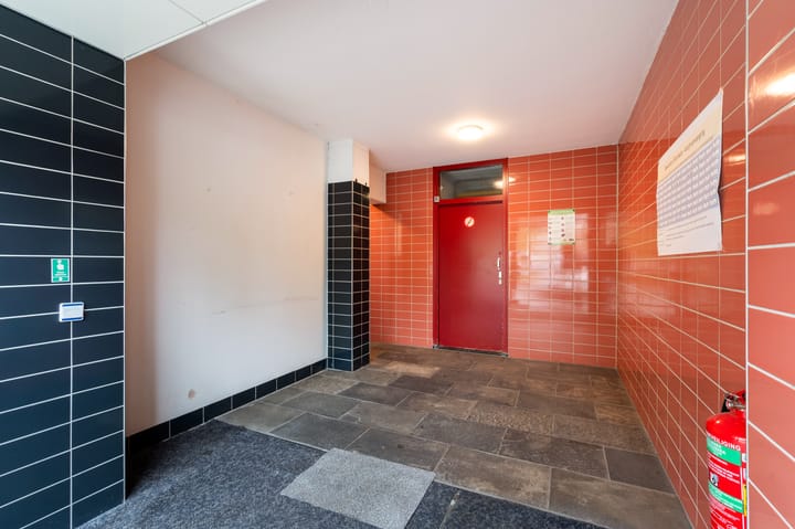 Foto 31 van Edmond Hellenraadstraat 57