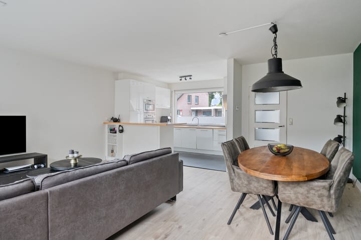 Foto 10 van Hoefsmidwei 48