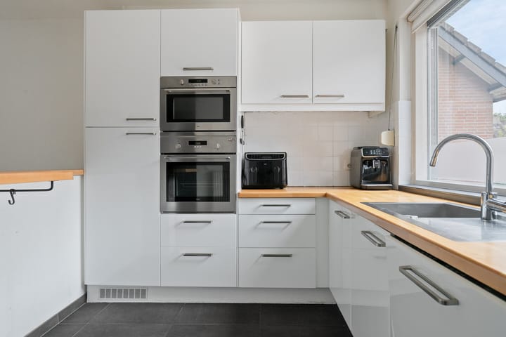 Foto 12 van Hoefsmidwei 48