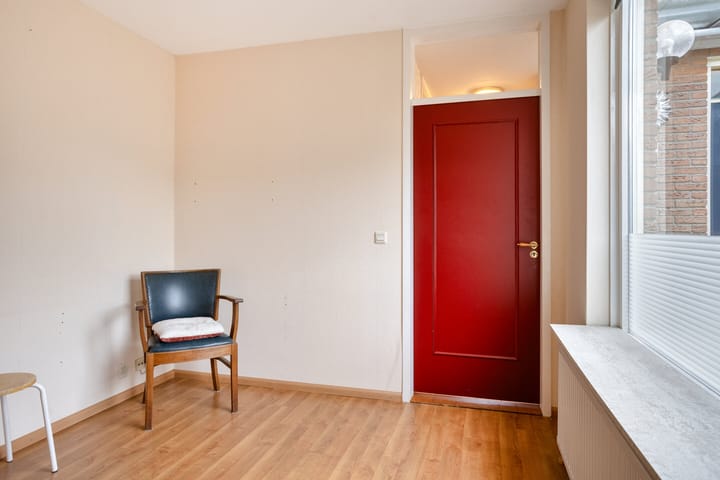 Photo 17 of J.van Wassenaerstraat 14