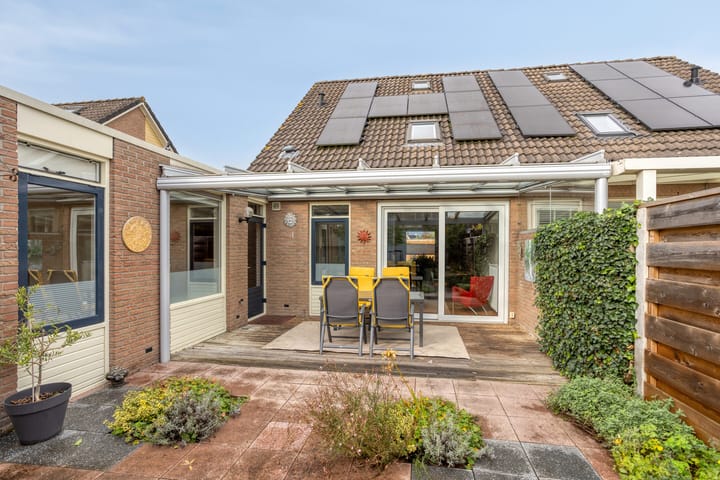 Photo 31 of J.van Wassenaerstraat 14