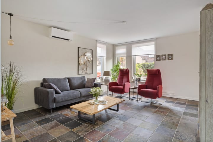 Photo 2 of Veldstraat 7