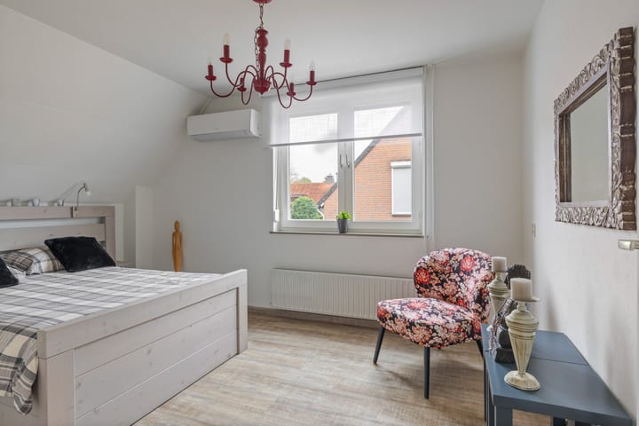 Photo 18 of Veldstraat 7