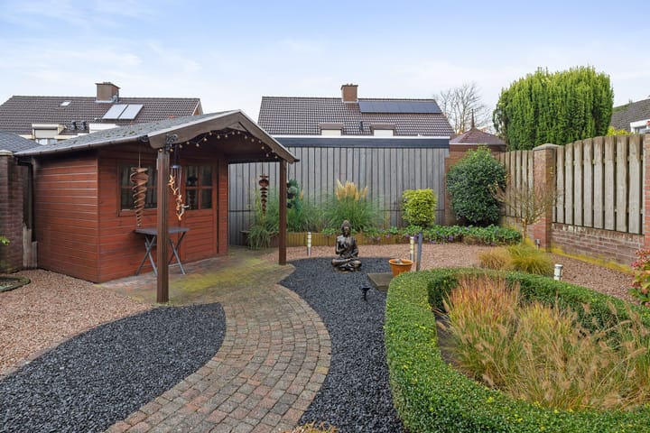 Photo 33 of Veldstraat 7