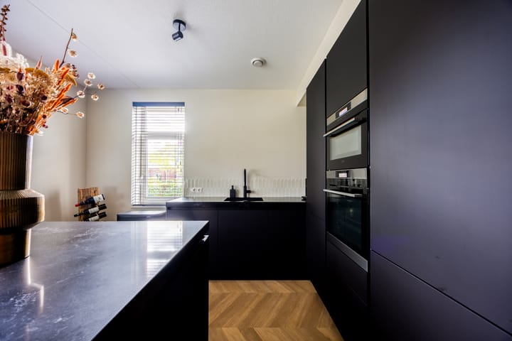 Foto 10 van Karel Glastra van Loonstraat 25