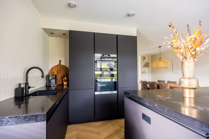 Foto 11 van Karel Glastra van Loonstraat 25