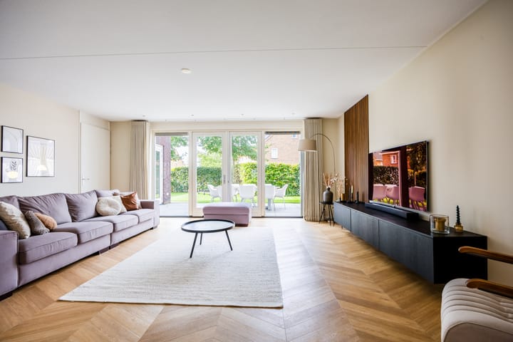 Foto 14 van Karel Glastra van Loonstraat 25