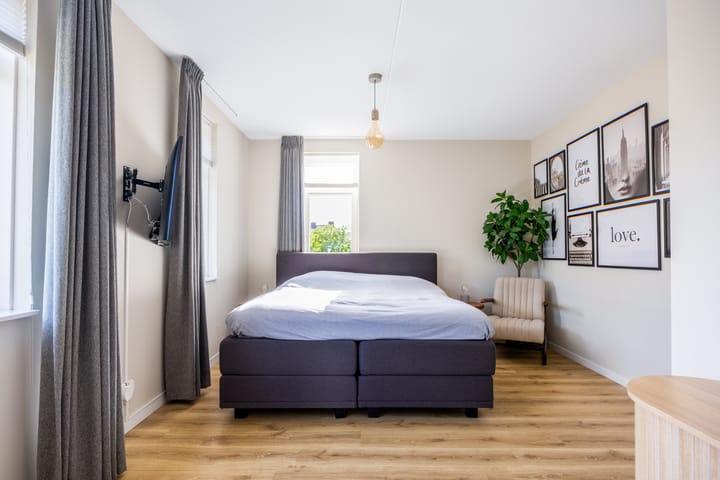 Foto 36 van Karel Glastra van Loonstraat 25