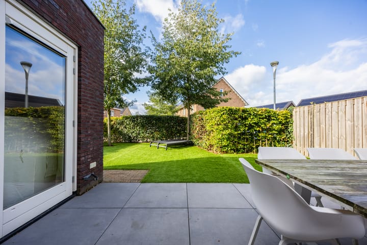 Foto 44 van Karel Glastra van Loonstraat 25