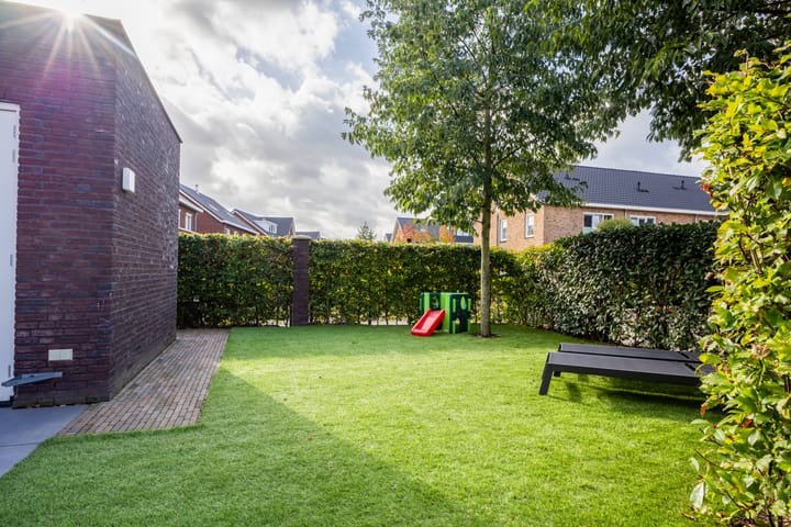 Foto 46 van Karel Glastra van Loonstraat 25