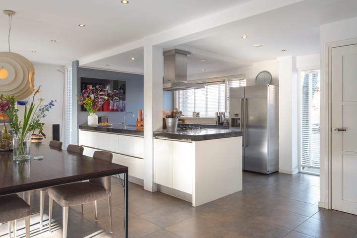 Photo 8 of Van Hogendorpstraat 47