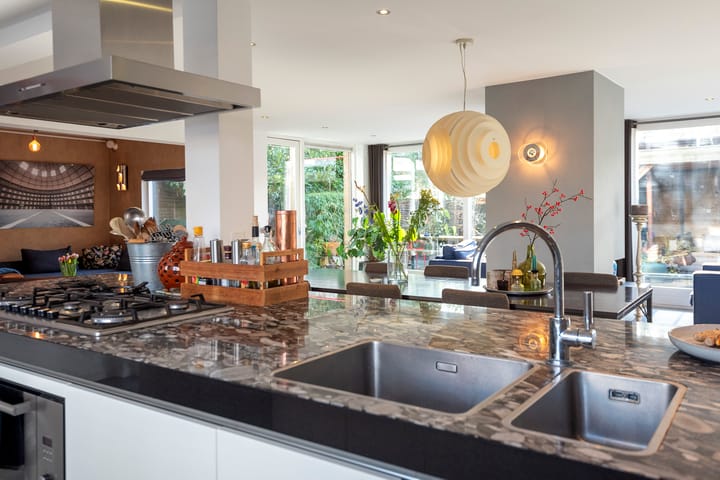 Photo 13 of Van Hogendorpstraat 47