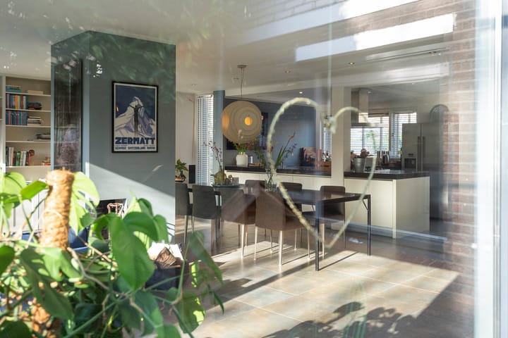 Photo 17 of Van Hogendorpstraat 47