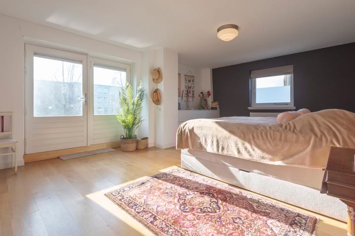 Photo 38 of Van Hogendorpstraat 47