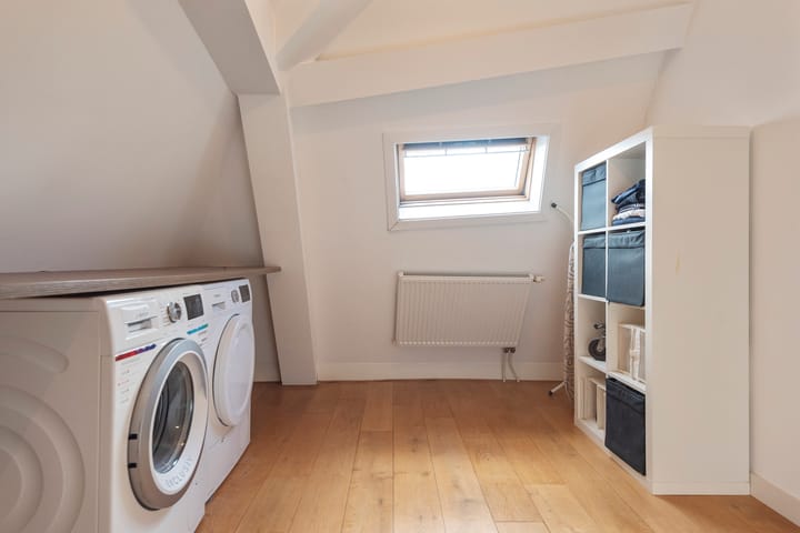 Photo 58 of Van Hogendorpstraat 47