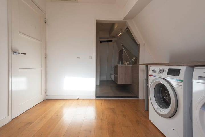 Photo 55 of Van Hogendorpstraat 47