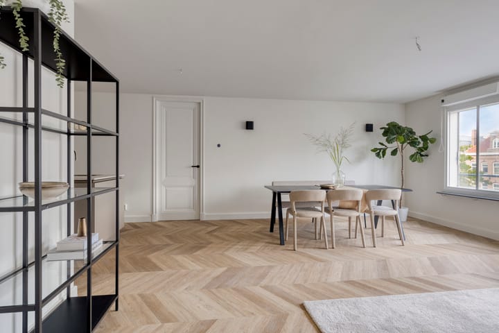 Photo 5 of Valkenburgerstraat 211