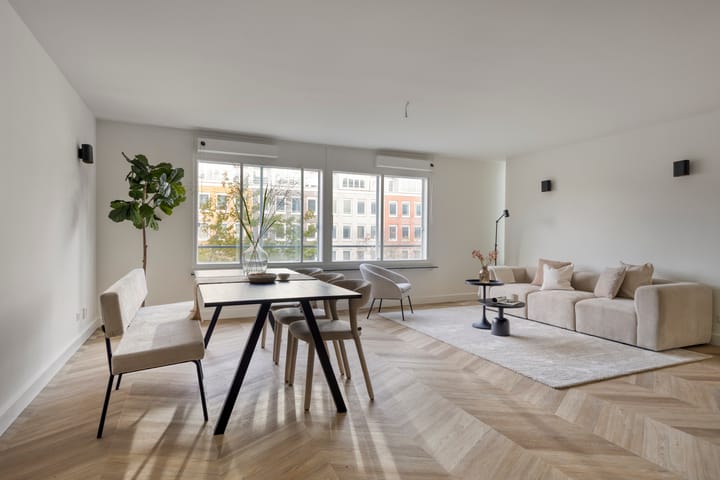 Photo 6 of Valkenburgerstraat 211