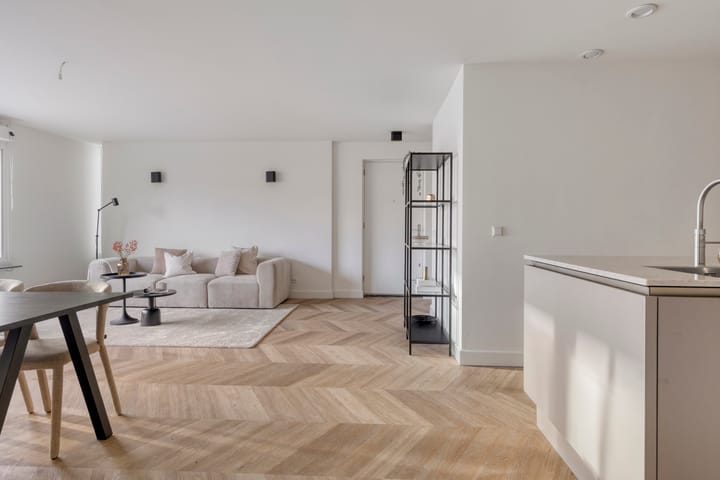 Photo 7 of Valkenburgerstraat 211