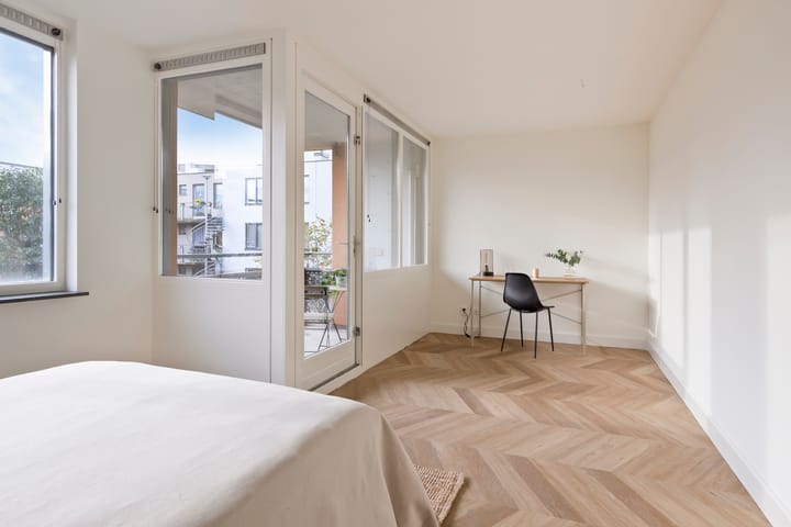 Photo 18 of Valkenburgerstraat 211