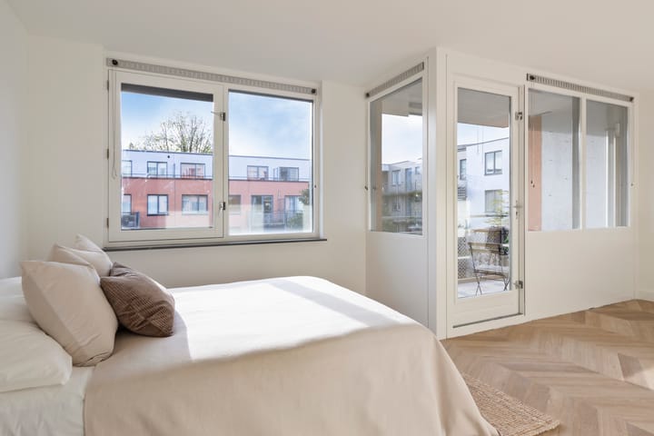 Photo 20 of Valkenburgerstraat 211