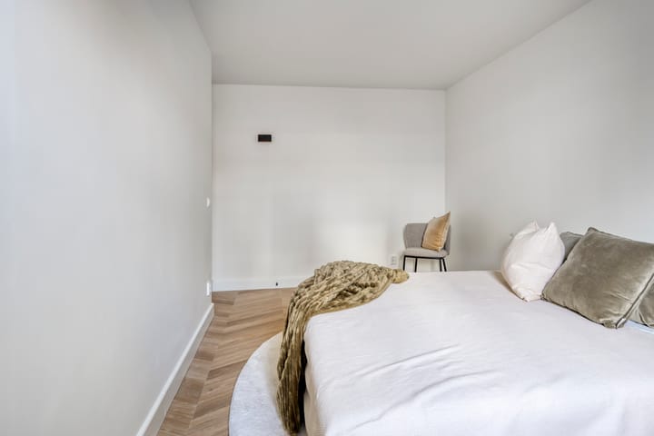 Photo 22 of Valkenburgerstraat 211